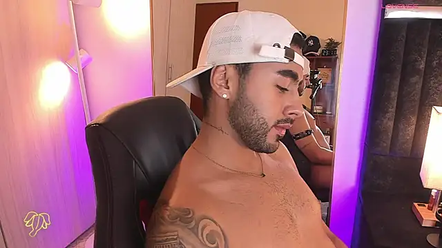 itsmeeros (M young) - Squirt explosion  Everywhere