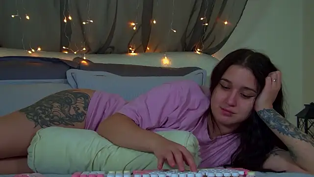 ChristinaMilton webcam