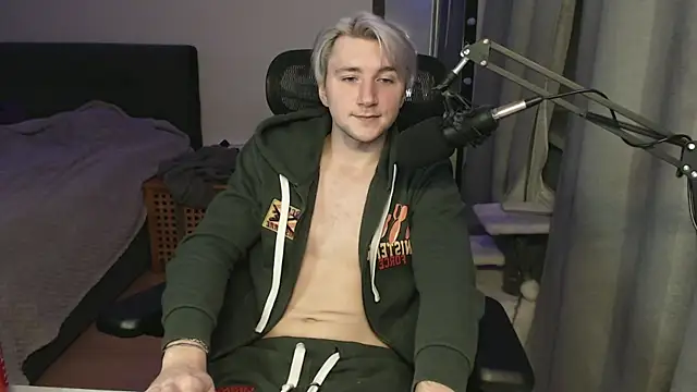 Elvin_Vaenight webcam