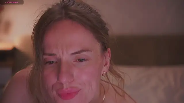 vanille_mystery - Vanille_Mystery's free webcam - UK Sex Cams