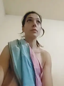 SheTheDeeevil webcam