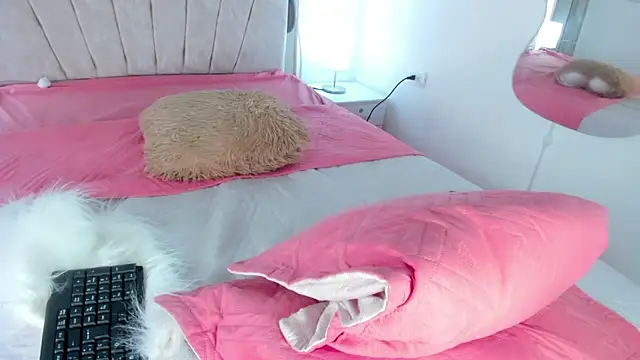 FuckingYoungs webcam