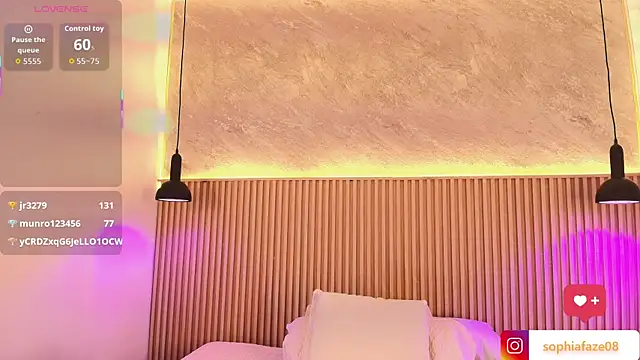 big_tits_in_your_face webcam