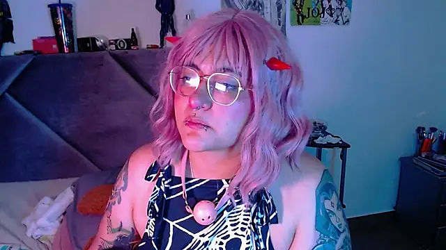 XxGreenGoodxX webcam