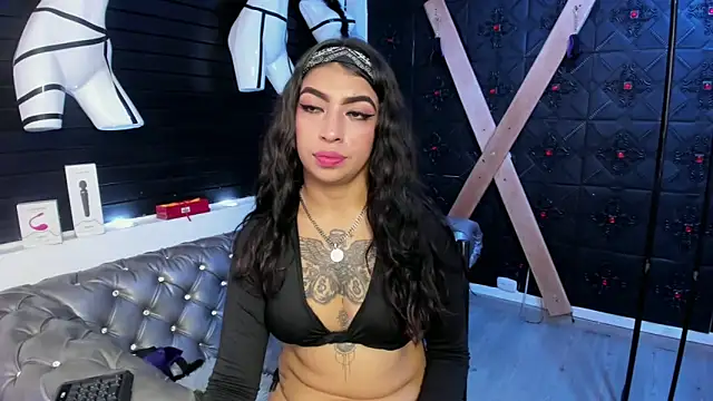 TeennNaugthy18 webcam