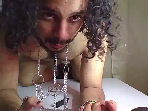 DemienMdivani webcam