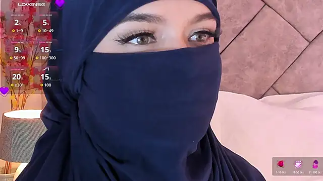 anna-henao (F young) - glass dildo + pussy