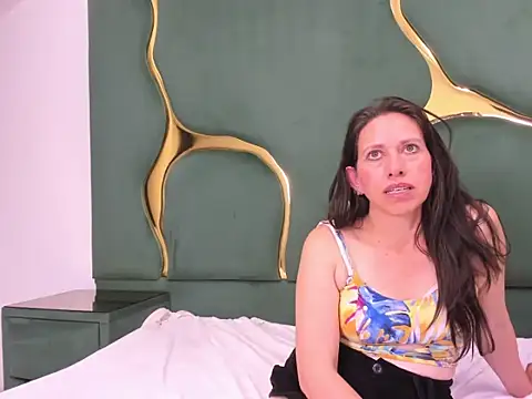 roxannebloom - RoxanneBloom's free webcam - UK Sex Cams