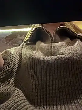 newlale (G young) - Show pussy