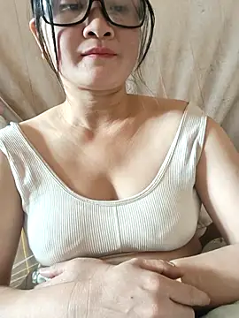 Paul-paul11 live cam screenshot female on VideoChat.work — Live Cam Directory