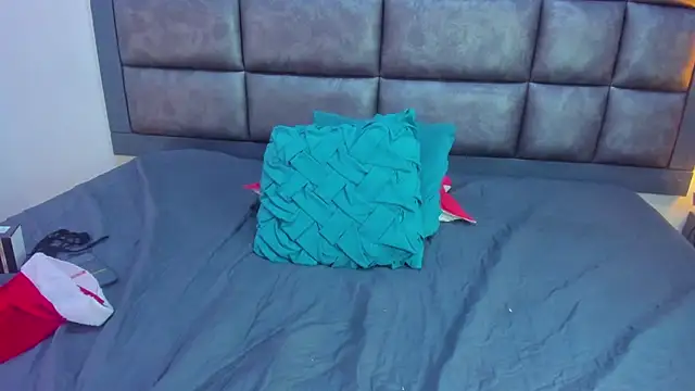 Sasha_Picot17 webcam