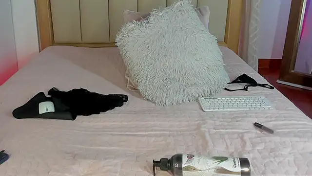 yandracelisofficial webcam