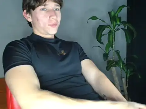 logan_sixxer - Logan_sixxer's free webcam - UK Sex Cams