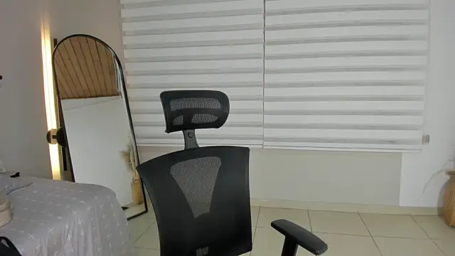 Rachell_criss webcam