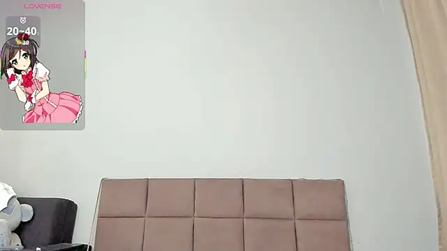 zirael_swan (F young) - dildo ride