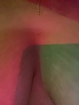 pamelacullen (F young) - Show tits