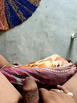 apka_rockstarr (M mature) - Full nude terrace show