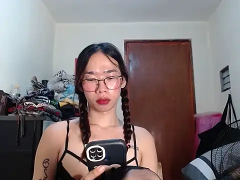 AsianFuckBuddies webcam