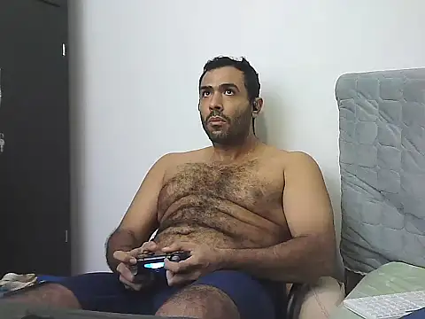 AlphaLatinoBear webcam