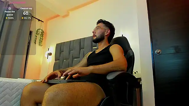 noah_corvelle webcam