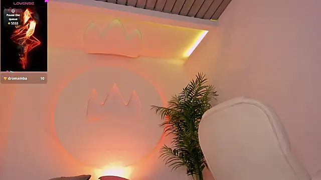 Ariana_Pierce webcam