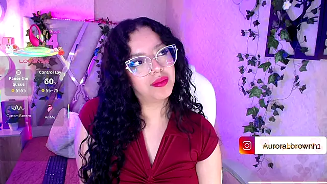 Aurora_Brownn webcam