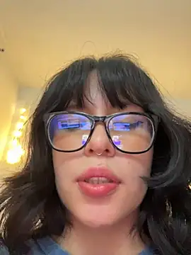 aliciia_23 - Aliciia_23's free webcam - UK Sex Cams