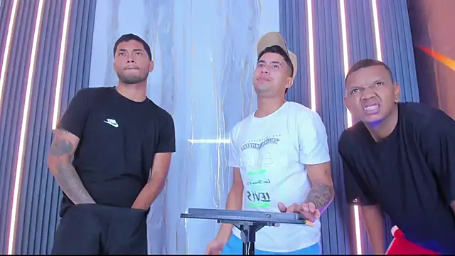 Play_boys_Hot2 webcam