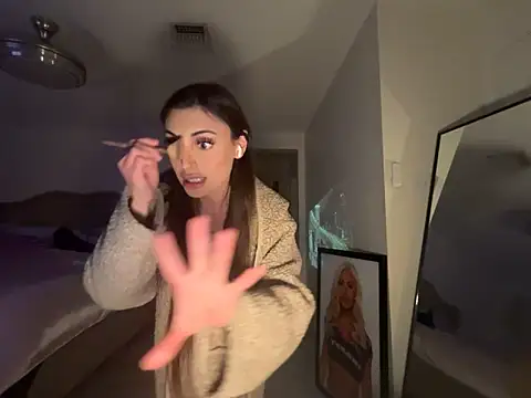 geld_88 (Ask my age) - cotton candy pussy 🍭