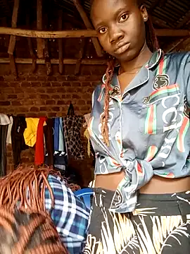 Black_juicy24 webcam