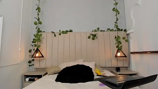 Amelia_Brixton webcam