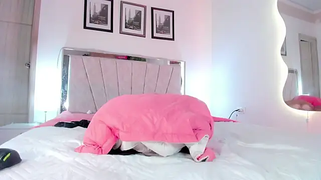 FuckingYoungs webcam