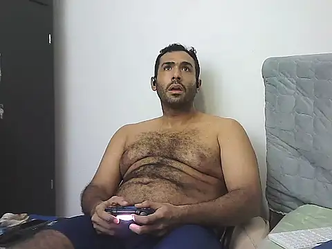 AlphaLatinoBear webcam