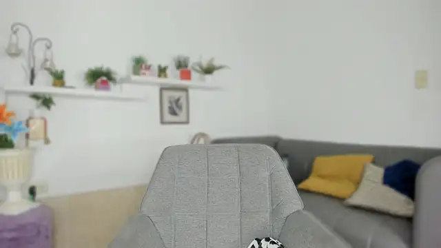 zali_mahamed (F young) - show boobs