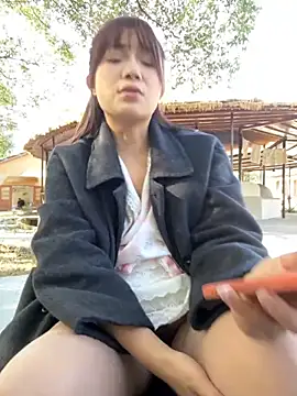 xiaoqiao_ss (F young) - 户外咖啡厅洗手间喷水