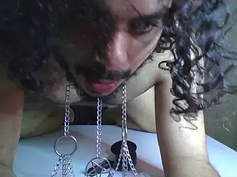 DemienMdivani webcam