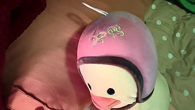 AngelwithEcup webcam