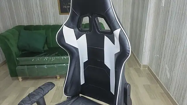 paula_lorens_t1_ webcam