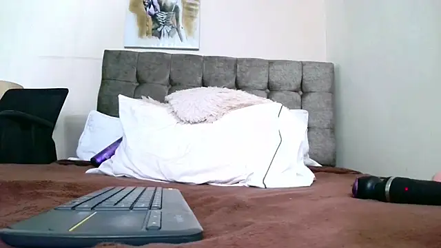 IssabellaJones webcam