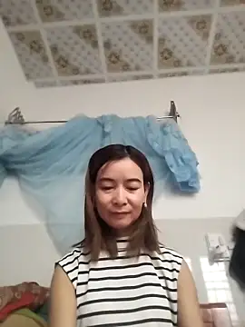 Sexy-ladyboobs20 webcam