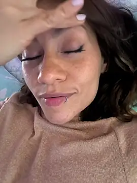 samyjones9 (F milf) - Show tits