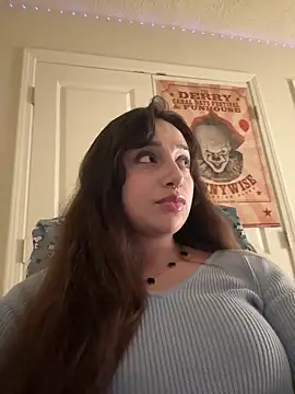 CharmingMaddie webcam