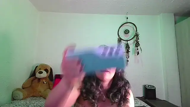 victoria_lover (F milf) - Crema en pezones