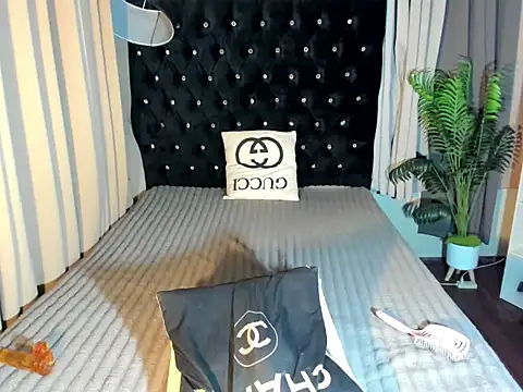 ClassyTemptressX webcam