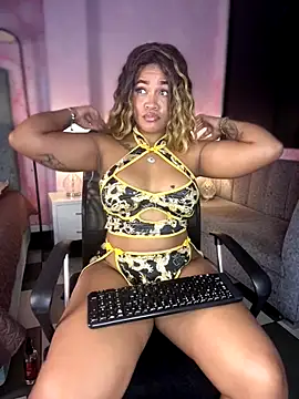 riri_brunnete webcam