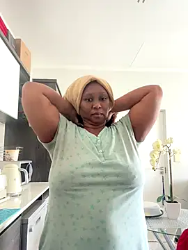 Bootyliciouse21X webcam