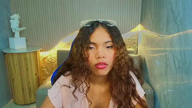 lirianne_thorne_r webcam