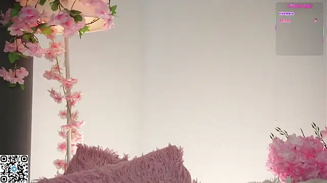 amilewis (F teen) - Ride pillow HARD + Domi in panties