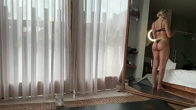 heyskylar (F young) - pillow riiiiide🙈