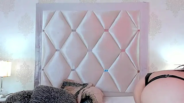 selenecarter (F milf) - Pinch your NIPPLES